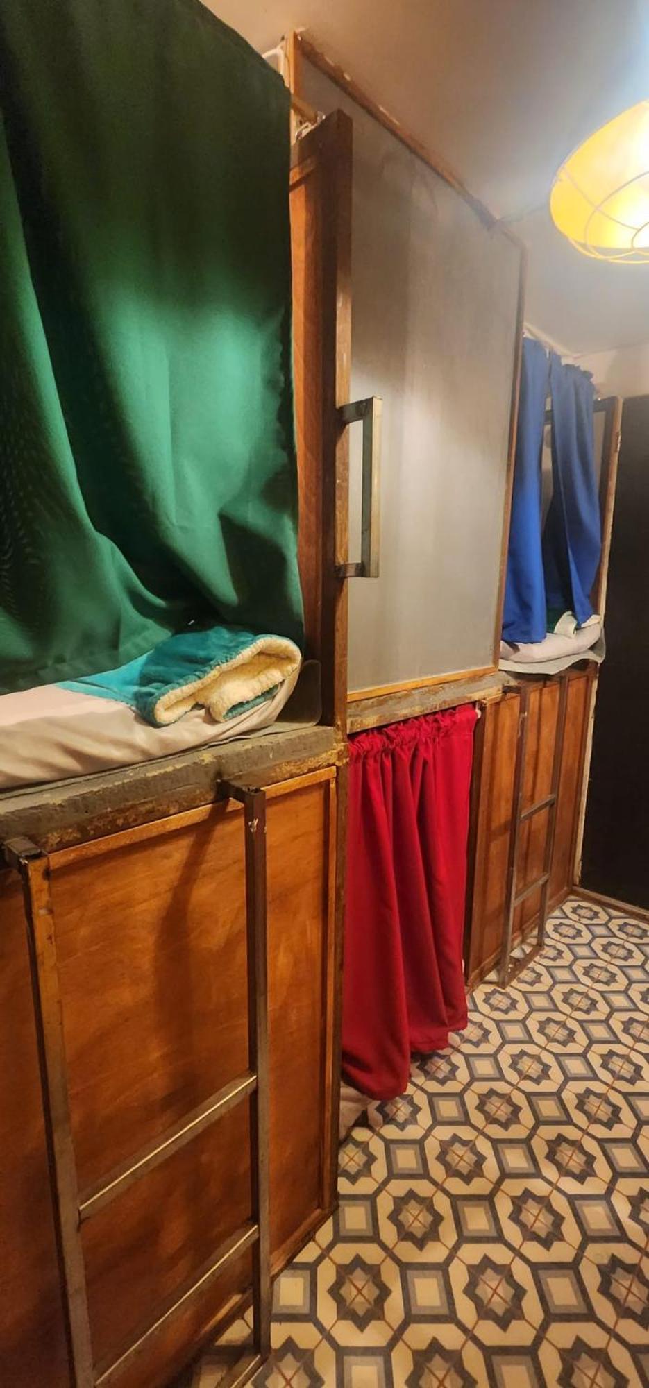 Portelli Hostal Zona G- Para Extranjeros Богота Екстериор снимка