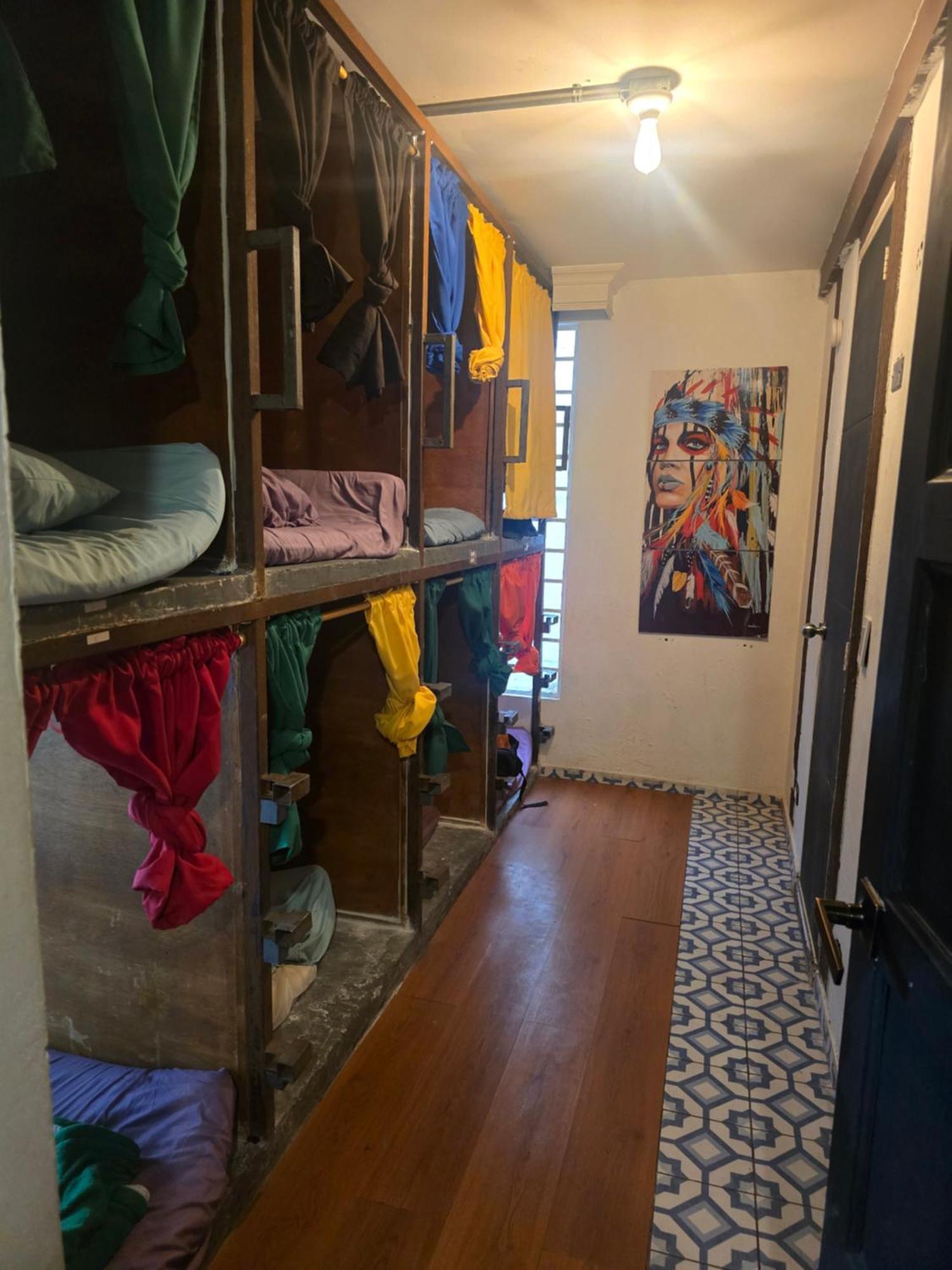 Portelli Hostal Zona G- Para Extranjeros Богота Екстериор снимка